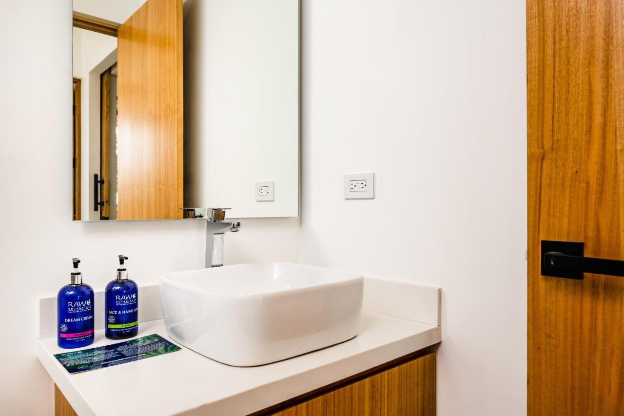 Mvillas Luxury Villas With Beach Club Access & Sauna Tamarindo Eksteriør billede